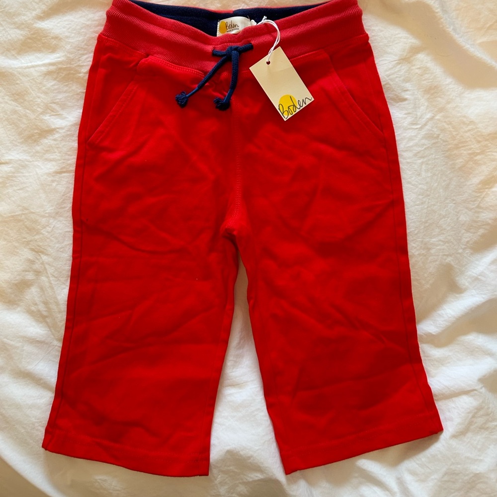 New with tags cropped sweatpants